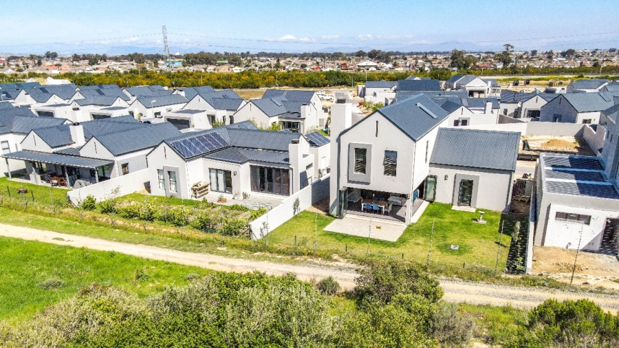 To Let 3 Bedroom Property for Rent in De Wijnlanden Western Cape